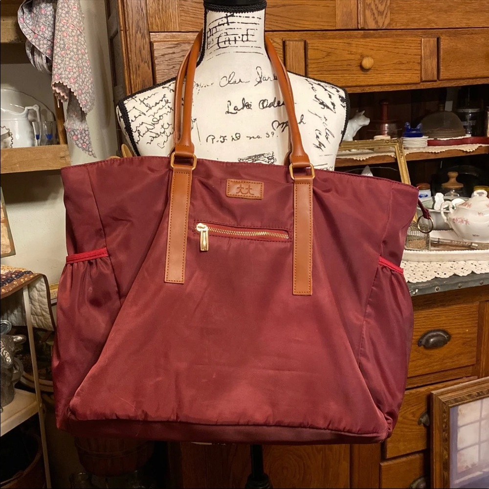 The Teacher Tote in Maroon